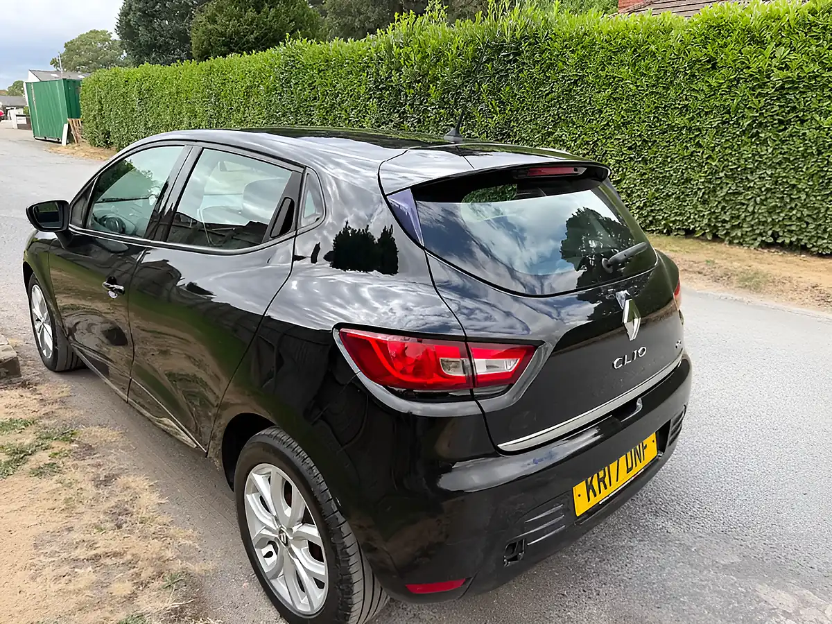 Used 2017 Renault Clio Dynamique Nav Noir - Interior and Exterior details 7
