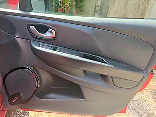 Used 2017 Renault Clio Dynamique Nav Red - Interior and Exterior details 15