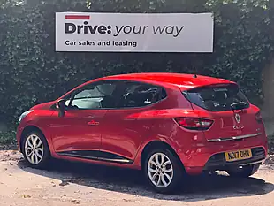 Used 2017 Renault Clio Dynamique Nav Red - Interior and Exterior details 6