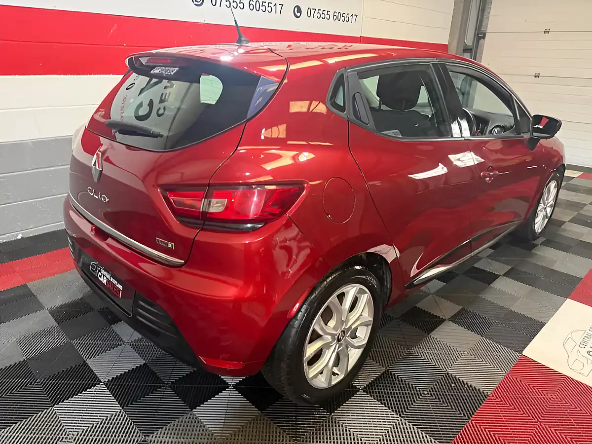 Used 2017 Renault Clio Dynamique Nav Red - Interior and Exterior details 18