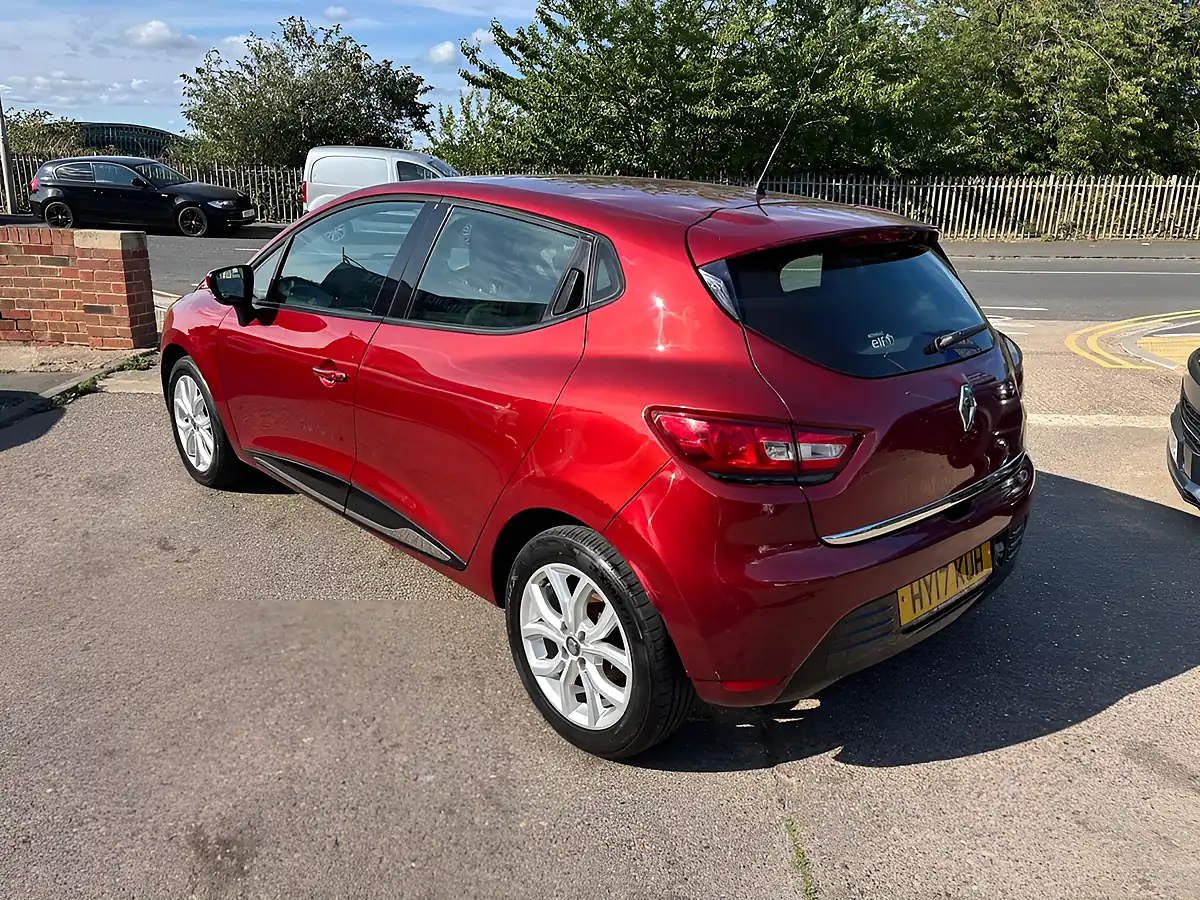 Used 2017 Renault Clio Dynamique Nav Red - Interior and Exterior details 10