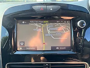 Used 2017 Renault Clio Dynamique Nav Red - Interior and Exterior details 19