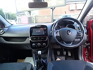 Used 2017 Renault Clio Dynamique Nav Red - Interior and Exterior details 11