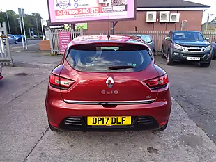 Used 2017 Renault Clio Dynamique Nav Red - Interior and Exterior details 7