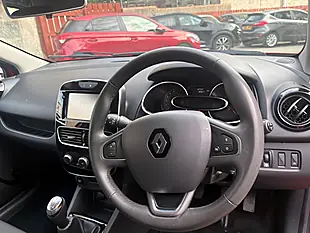 Used 2017 Renault Clio Dynamique Nav Red - Interior and Exterior details 10