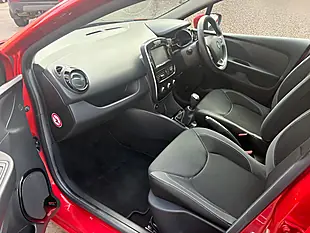 Used 2017 Renault Clio Dynamique Nav Red - Interior and Exterior details 12