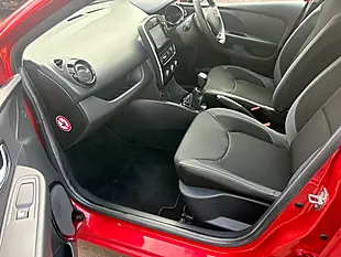 Used 2017 Renault Clio Dynamique Nav Red - Interior and Exterior details 13