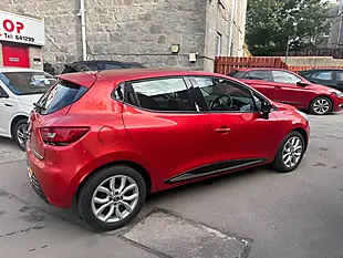 Used 2017 Renault Clio Dynamique Nav Red - Interior and Exterior details 2