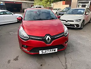 Used 2017 Renault Clio Dynamique Nav Red - Interior and Exterior details 6