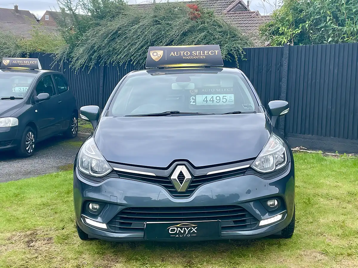 Used 2017 Renault Clio Dynamique Nav Urban Grey Metallic - Interior and Exterior details 4