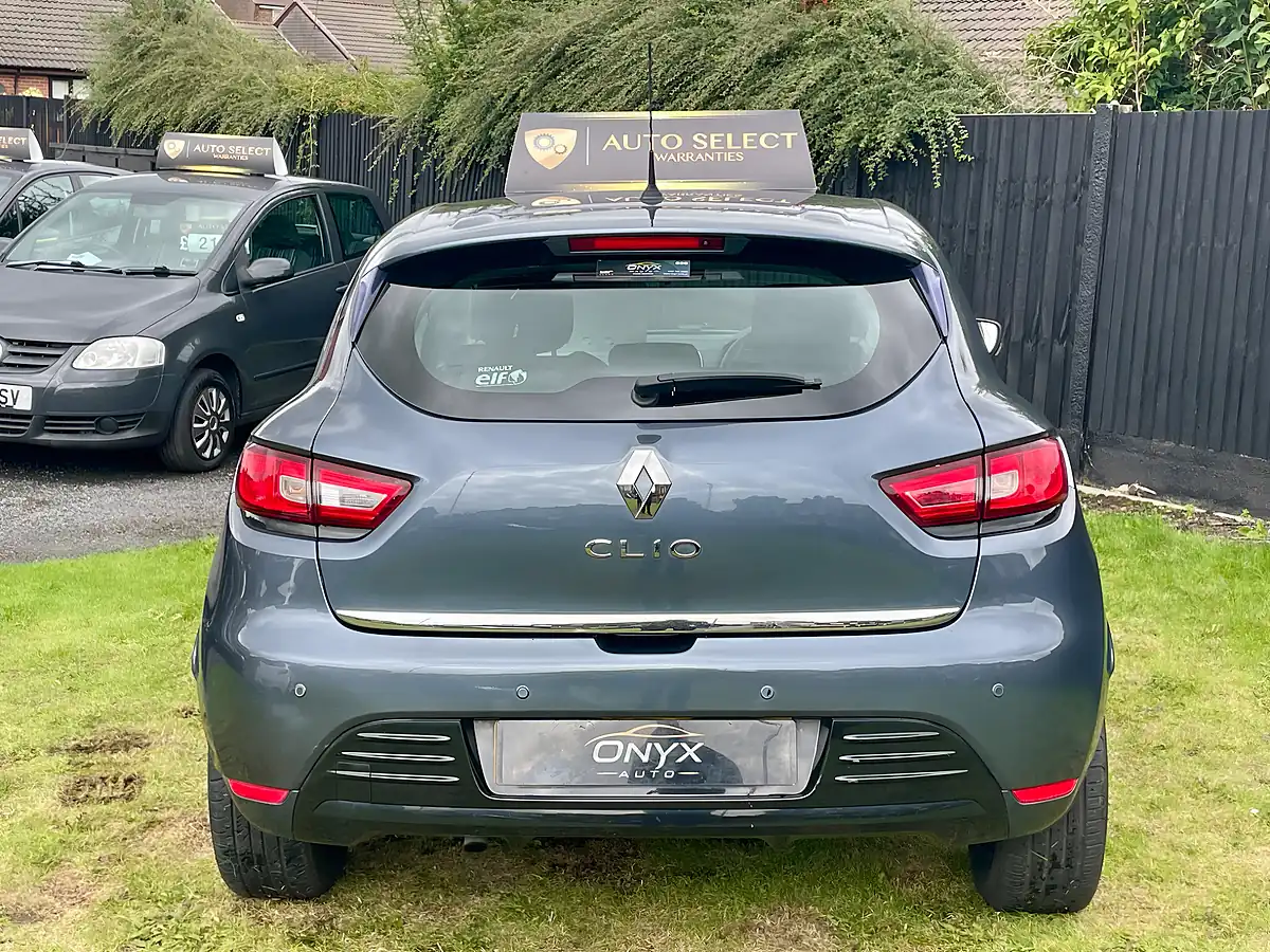 Used 2017 Renault Clio Dynamique Nav Urban Grey Metallic - Interior and Exterior details 6