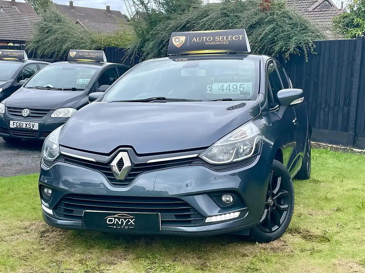 Used 2017 Renault Clio Dynamique Nav Urban Grey Metallic - Interior and Exterior details 7