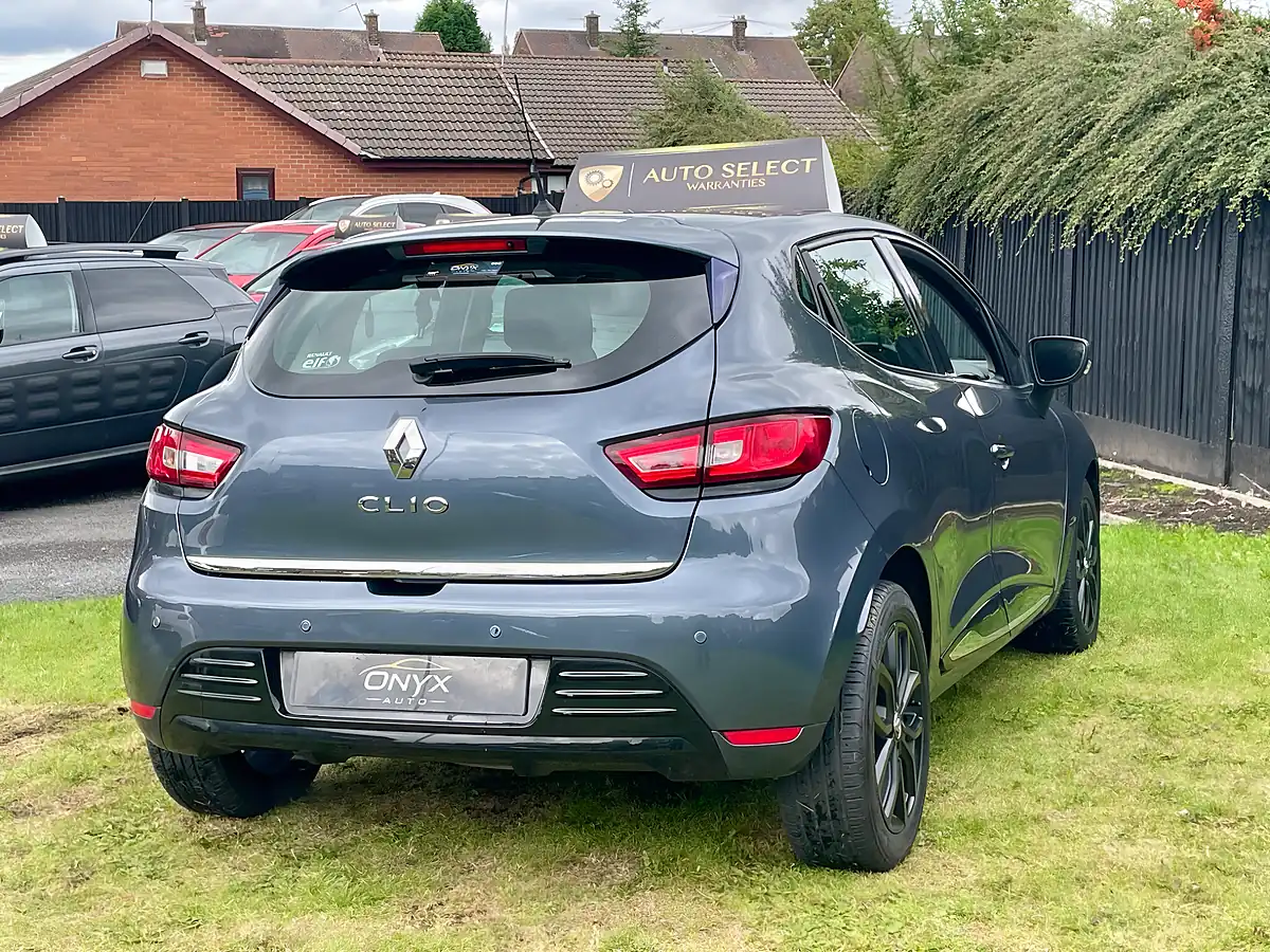 Used 2017 Renault Clio Dynamique Nav Urban Grey Metallic - Interior and Exterior details 9