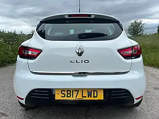 Used 2017 Renault Clio Dynamique Nav White - Interior and Exterior details 10