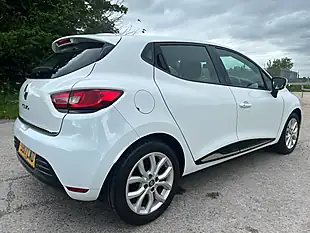 Used 2017 Renault Clio Dynamique Nav White - Interior and Exterior details 11