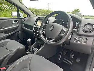 Used 2017 Renault Clio Dynamique Nav White - Interior and Exterior details 14