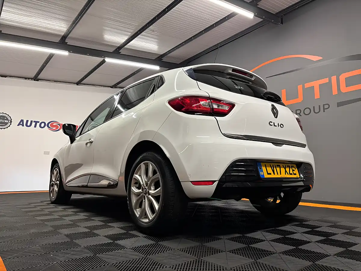 Used 2017 Renault Clio Dynamique Nav White - Interior and Exterior details 10