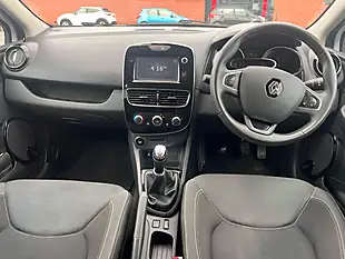 Used 2017 Renault Clio Dynamique Nav White - Interior and Exterior details 11