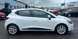 Used 2017 Renault Clio Dynamique Nav White - Interior and Exterior details 4