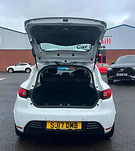 Used 2017 Renault Clio Dynamique Nav White - Interior and Exterior details 7