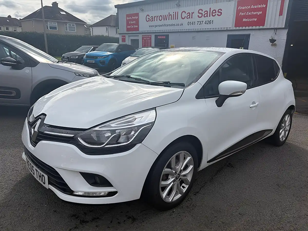 Used 2017 Renault Clio Dynamique Nav White - Front View