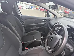 Used 2017 Renault Clio Dynamique Nav White - Interior and Exterior details 11
