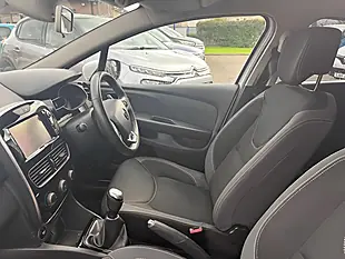 Used 2017 Renault Clio Dynamique Nav White - Interior and Exterior details 13