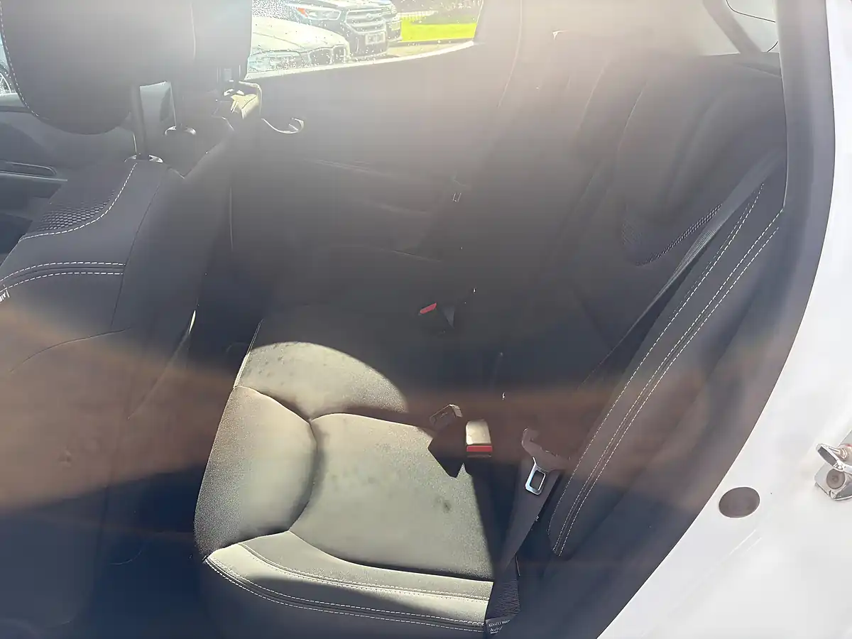 Used 2017 Renault Clio Dynamique Nav White - Interior and Exterior details 13