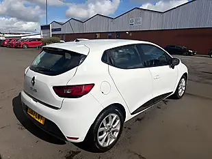 Used 2017 Renault Clio Dynamique Nav White - Interior and Exterior details 5