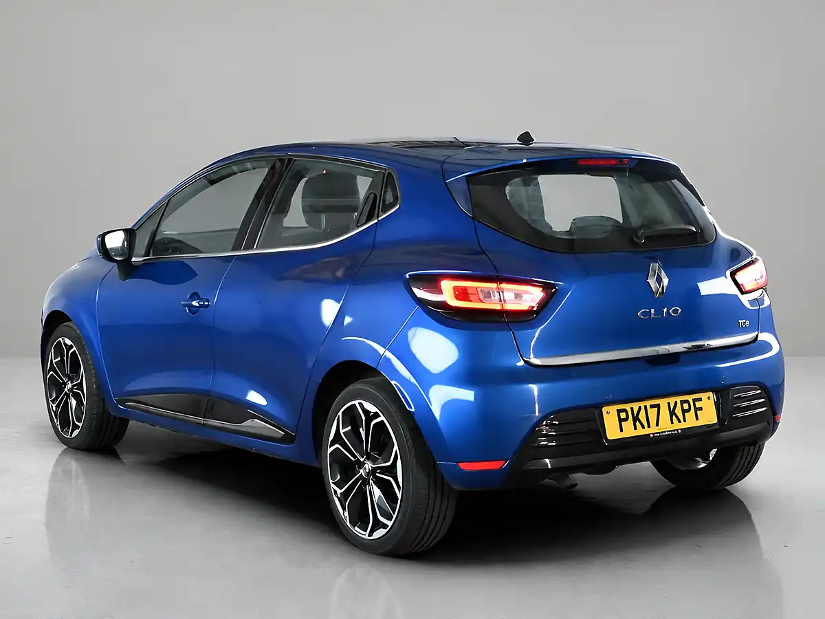 Used 2017 Renault Clio Dynamique S Blue - Interior and Exterior details 3