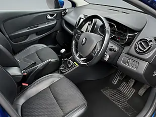 Used 2017 Renault Clio Dynamique S Blue - Interior and Exterior details 6