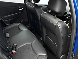 Used 2017 Renault Clio Dynamique S Blue - Interior and Exterior details 9