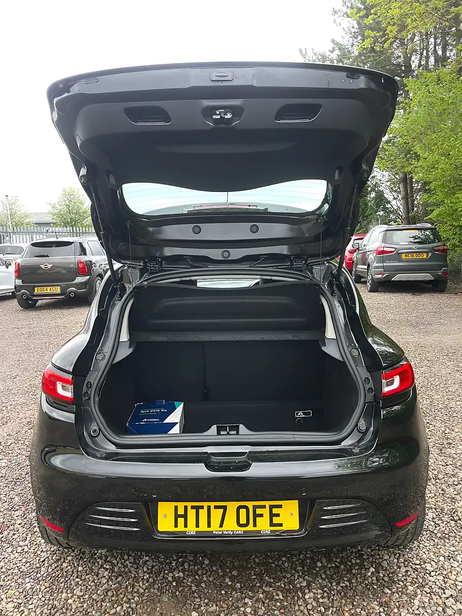 Used 2017 Renault Clio Dynamique S Nav Black - Interior and Exterior details 11