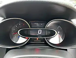 Used 2017 Renault Clio Dynamique S Nav Black - Interior and Exterior details 16