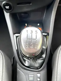 Used 2017 Renault Clio Dynamique S Nav Black - Interior and Exterior details 18