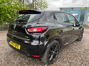 Used 2017 Renault Clio Dynamique S Nav Black - Interior and Exterior details 3