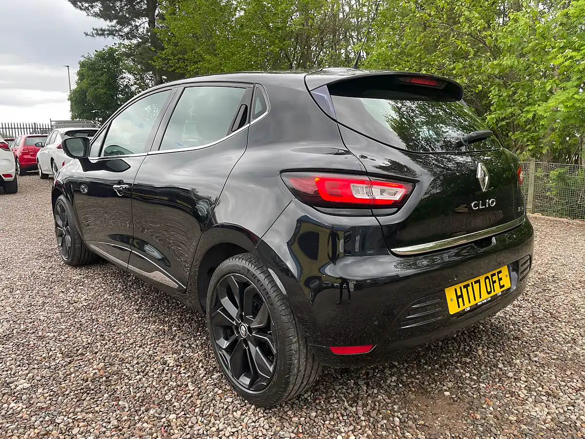 Used 2017 Renault Clio Dynamique S Nav Black - Interior and Exterior details 4