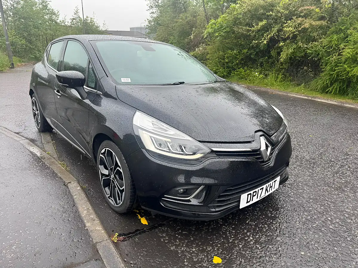 Used 2017 Renault Clio Dynamique S Nav Black - Front View