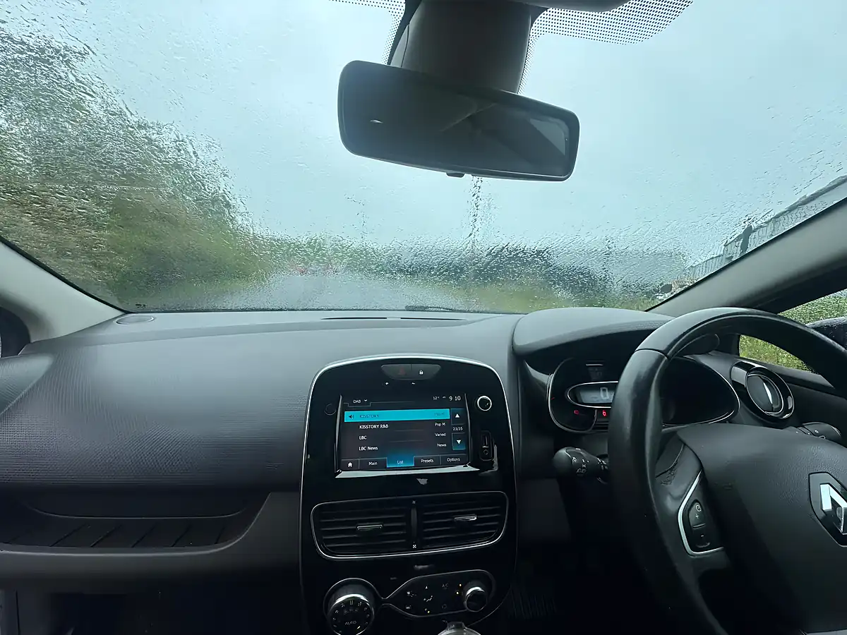 Used 2017 Renault Clio Dynamique S Nav Black - Interior and Exterior details 17
