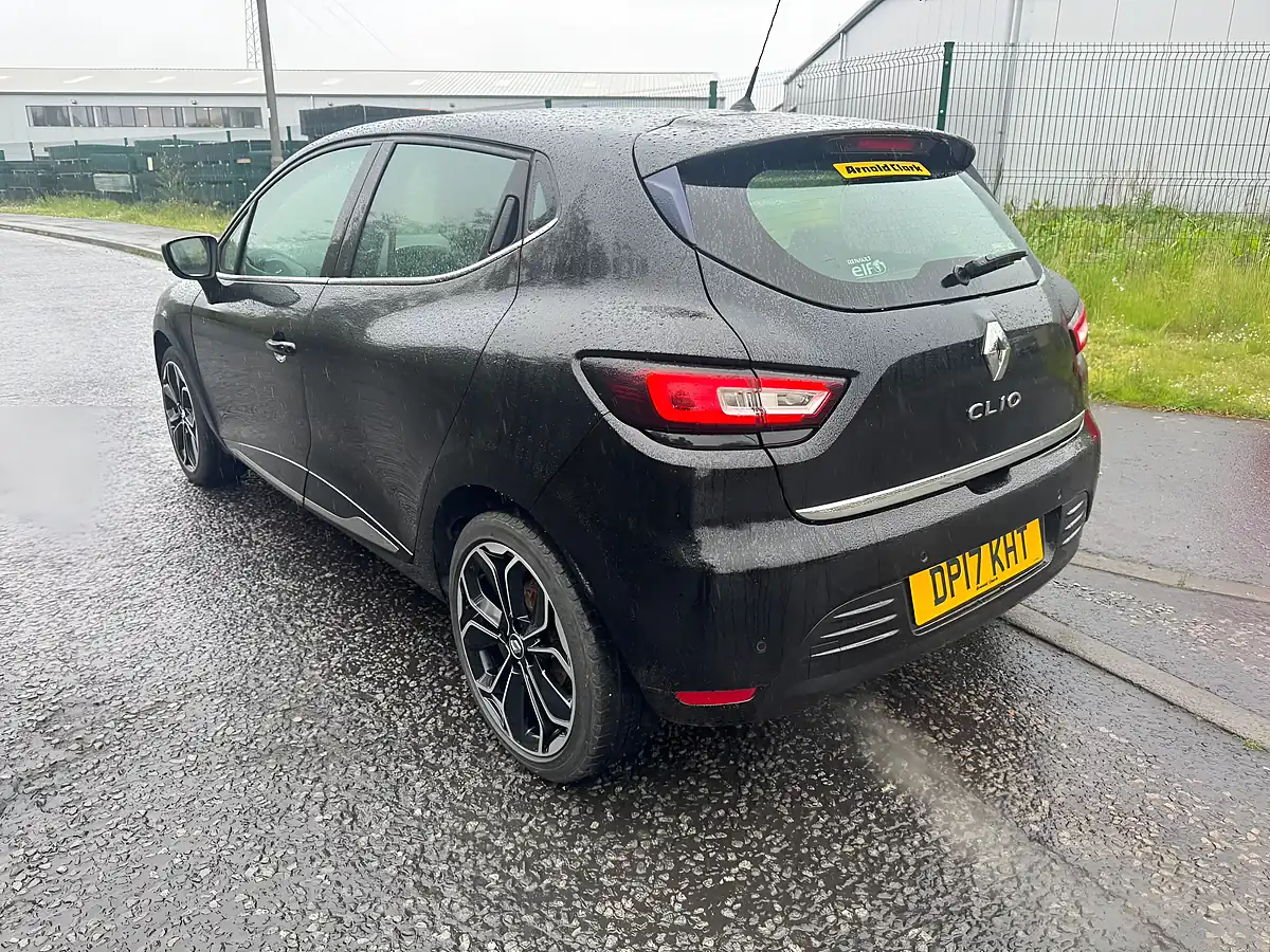 Used 2017 Renault Clio Dynamique S Nav Black - Interior and Exterior details 6