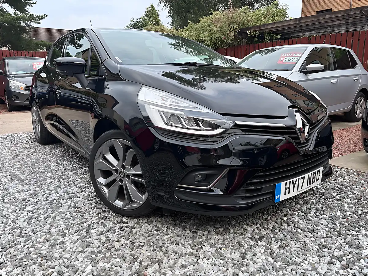 Used 2017 Renault Clio Dynamique S Nav Black - Interior and Exterior details 11