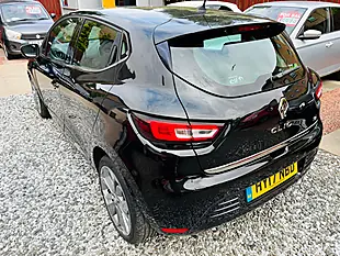 Used 2017 Renault Clio Dynamique S Nav Black - Interior and Exterior details 15
