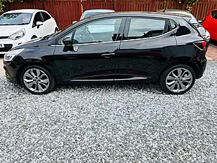 Used 2017 Renault Clio Dynamique S Nav Black - Interior and Exterior details 16