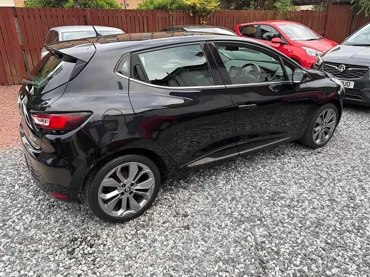 Used 2017 Renault Clio Dynamique S Nav Black - Interior and Exterior details 18