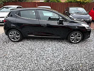 Used 2017 Renault Clio Dynamique S Nav Black - Interior and Exterior details 19