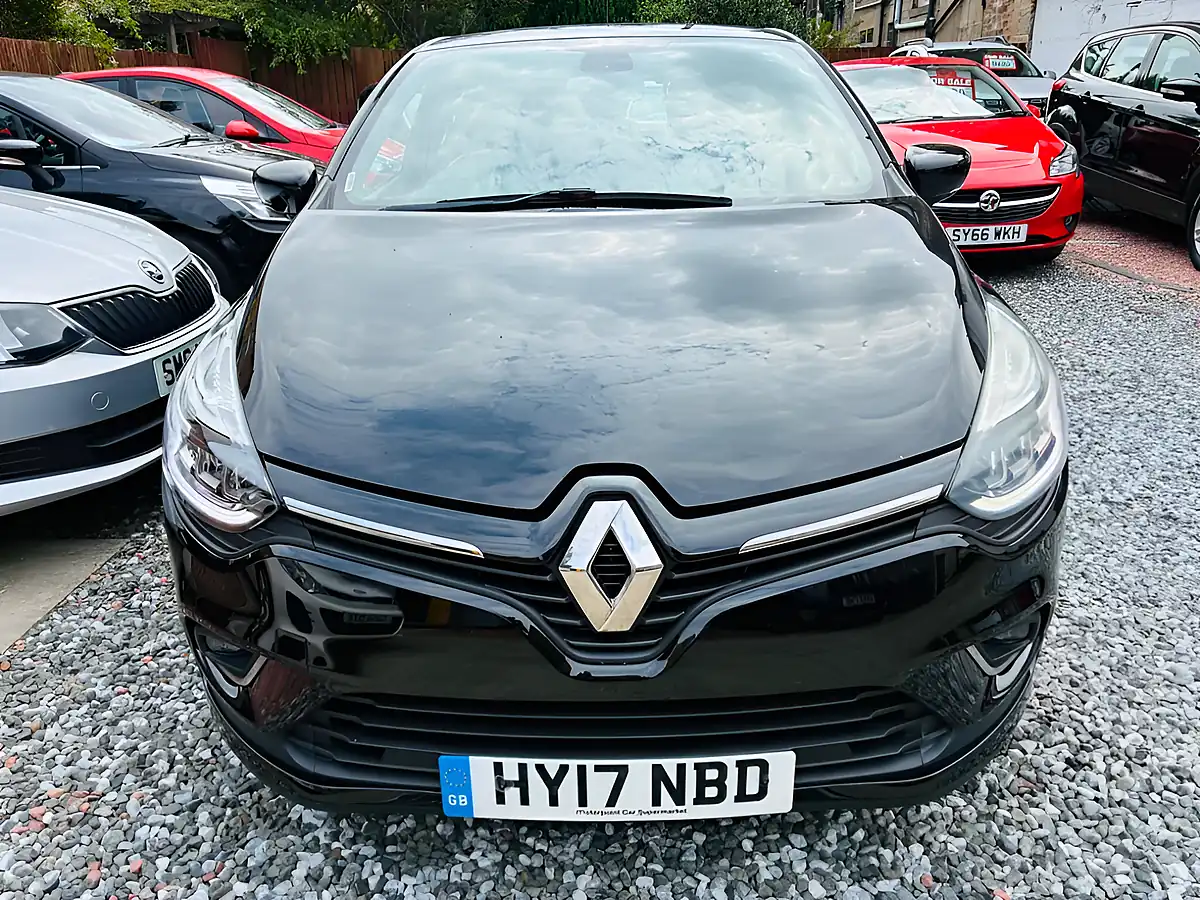 Used 2017 Renault Clio Dynamique S Nav Black - Interior and Exterior details 3