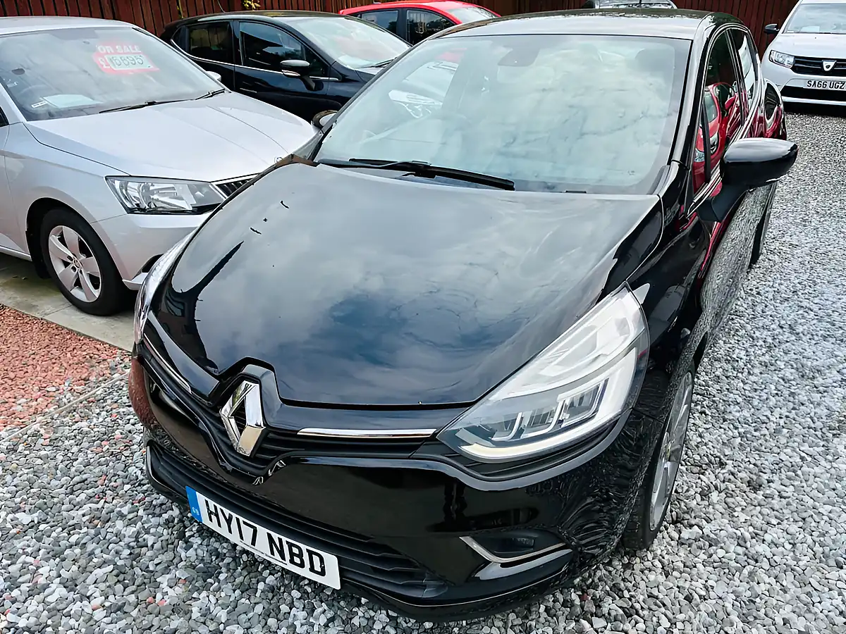 Used 2017 Renault Clio Dynamique S Nav Black - Interior and Exterior details 5