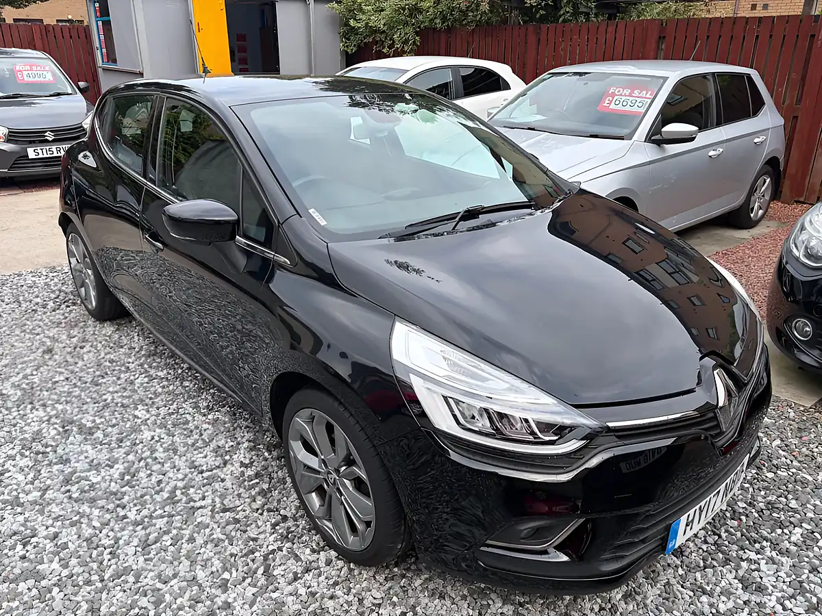 Used 2017 Renault Clio Dynamique S Nav Black - Interior and Exterior details 9