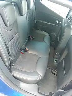 Used 2017 Renault Clio Dynamique S Nav Blue - Interior and Exterior details 7