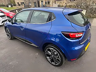 Used 2017 Renault Clio Dynamique S Nav Blue - Interior and Exterior details 6